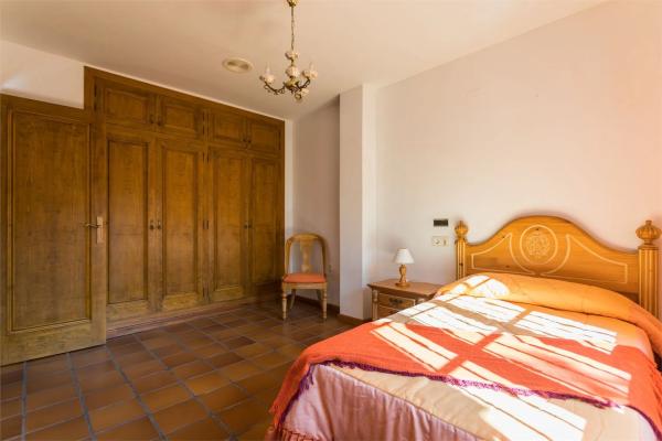 Casa independiente en avenida de Italia