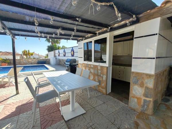 Casa independiente en calle mimosa