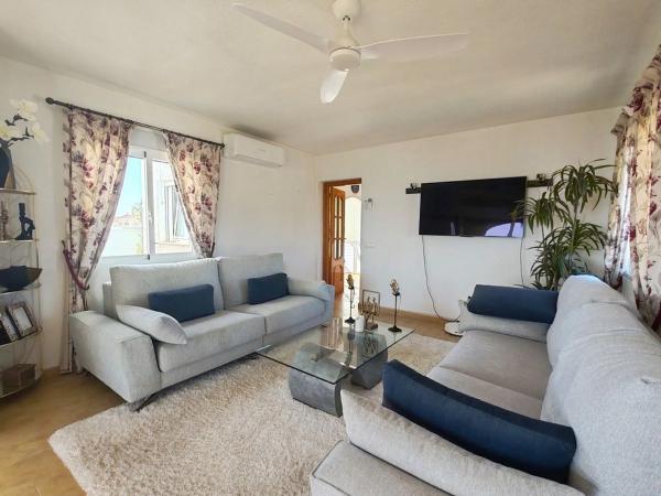 Casa independiente en calle mimosa