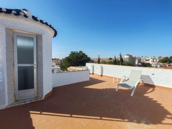 Casa independiente en calle mimosa