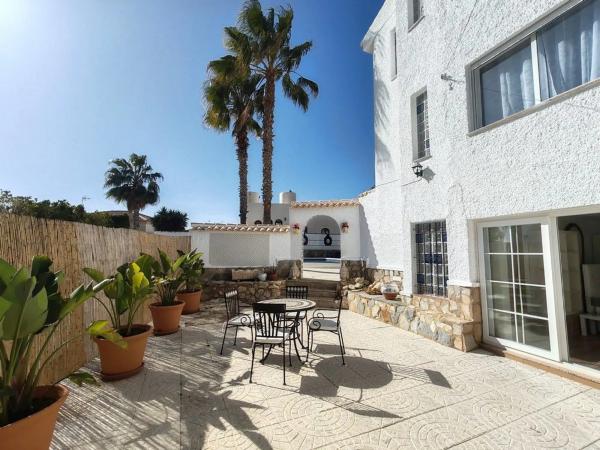 Casa independiente en calle mimosa