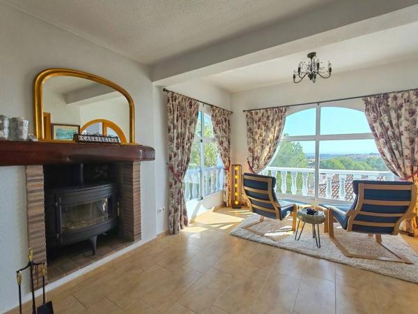 Casa independiente en calle mimosa