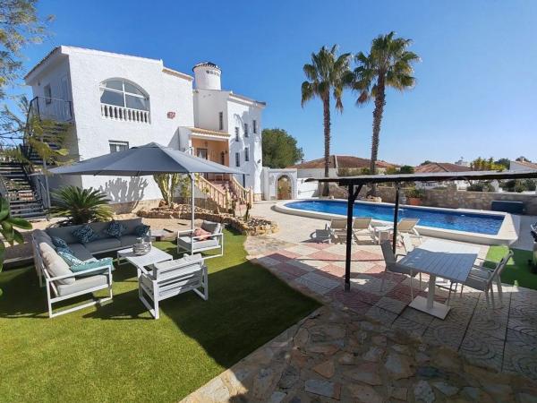 Casa independiente en calle mimosa