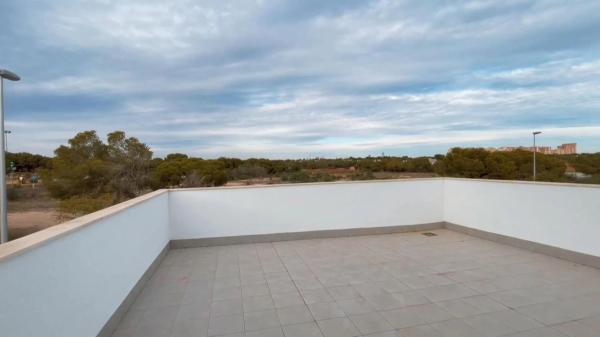 Casa independiente en calle Venecia s/n