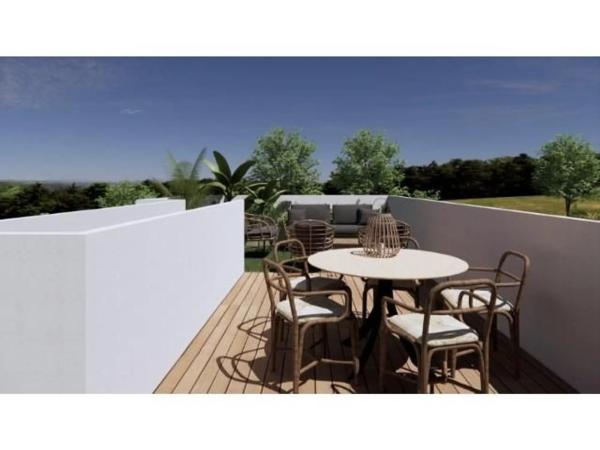 Casa independiente en avenida Sánchez Lozano