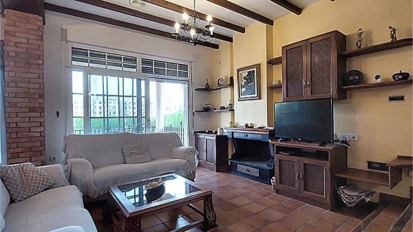 Casa independiente en avenida de Italia, 56 -66