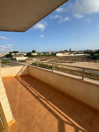 Casa independiente en calle Federico García Lorca, 5