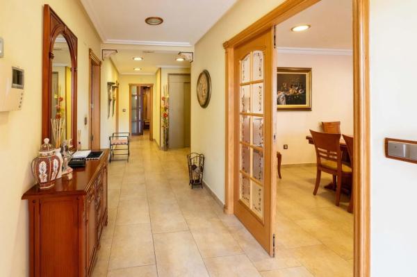 Casa independiente en calle Valencia