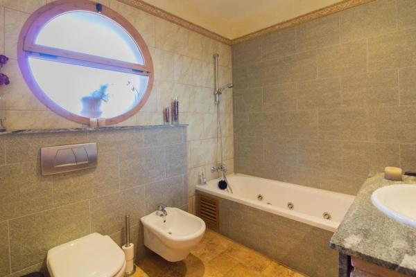 Casa independiente en calle Poeta Miguel Hernández