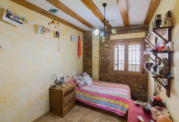 Casa independiente en calle Poeta Miguel Hernández