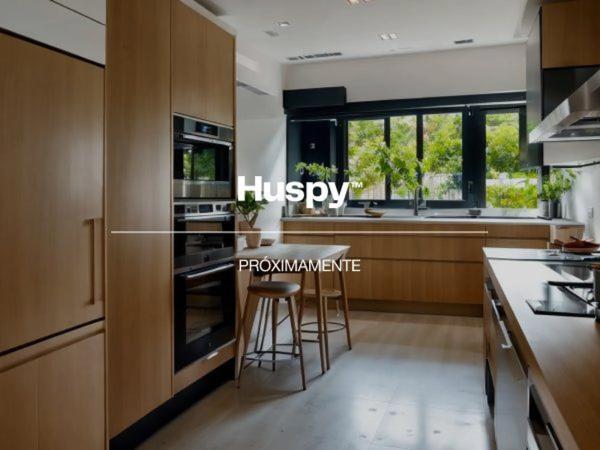 Casa independiente en avenida del Salvador