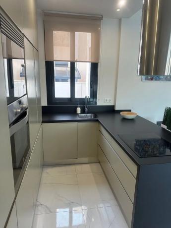 Casa independiente en Av Argentina De