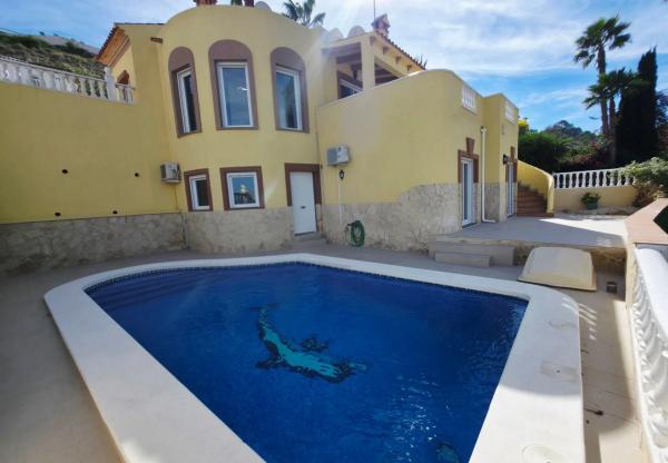 Casa independiente en Honda, 60