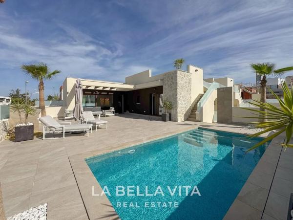 Casa independiente en avenida del Recorral, 25