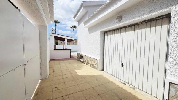 Casa independiente en Calle s/n Calle Pres