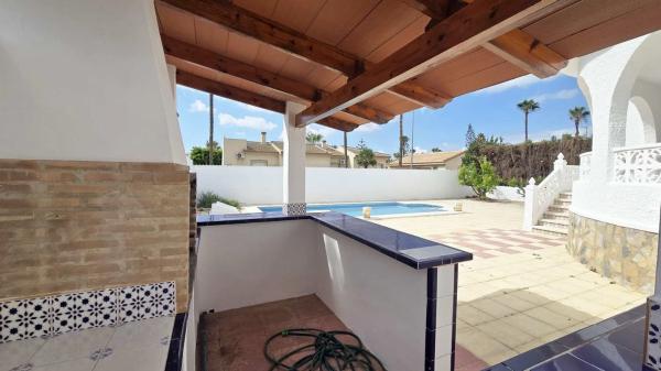 Casa independiente en Calle s/n Calle Pres