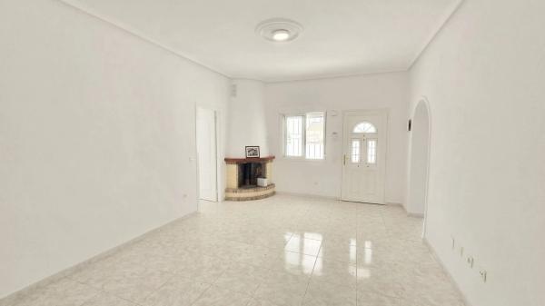 Casa independiente en Calle s/n Calle Pres