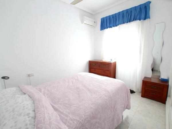 Casa independiente en calle Oceanía