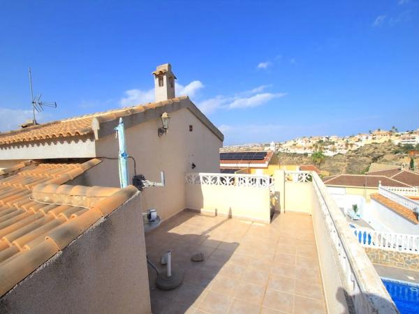 Casa independiente en calle Oceanía