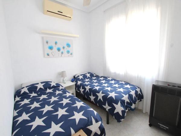 Casa independiente en calle Oceanía