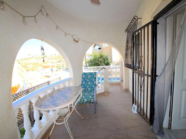 Casa independiente en calle Oceanía