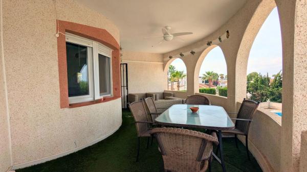 Casa independiente en calle Colina