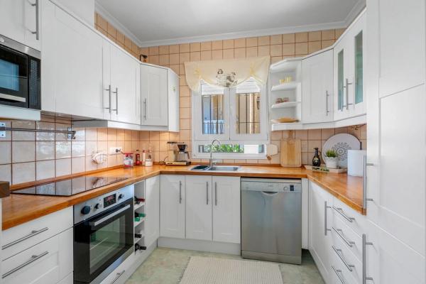 Casa independiente en calle Triángulo