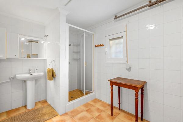 Casa independiente en calle Triángulo