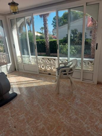 Casa independiente en avenida de las Naciones, 185