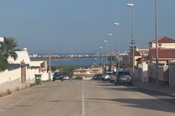 Casa independiente en calle Sorolla, 57