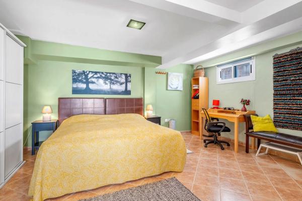 Casa independiente en calle Triángulo, 6