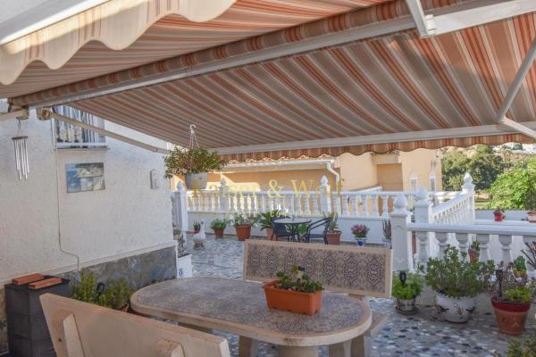 Casa independiente en calle Sierra del Carche