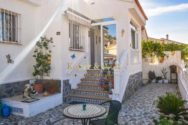 Casa independiente en calle Sierra del Carche