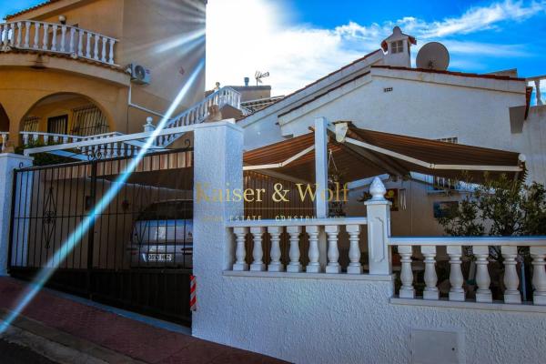 Casa independiente en calle Sierra del Carche