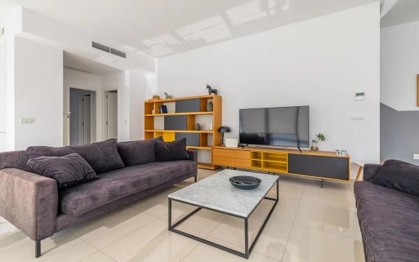 Casa independiente en avenida Guatemala