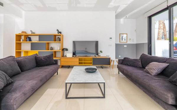 Casa independiente en avenida Guatemala