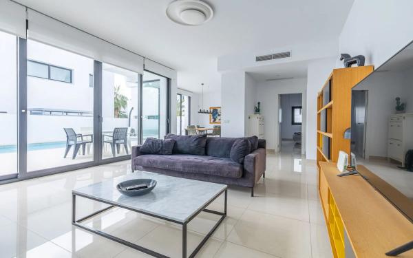 Casa independiente en avenida Guatemala