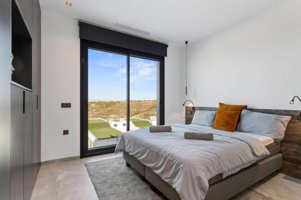 Casa independiente en avenida del Recorral