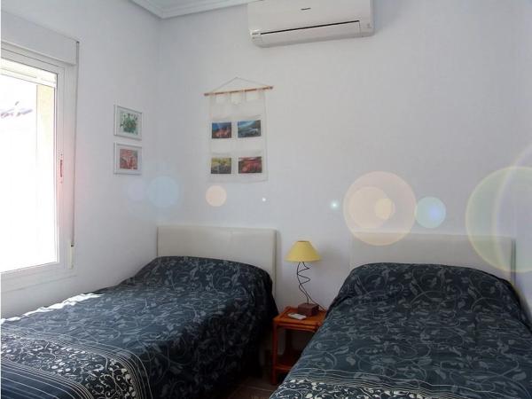 Casa independiente en calle Sierra de Monserrat, 32