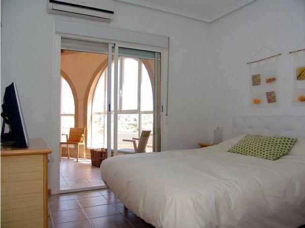 Casa independiente en calle Sierra de Monserrat, 32