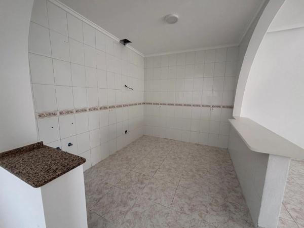 Casa independiente en calle Santiago de Compostela Número 1