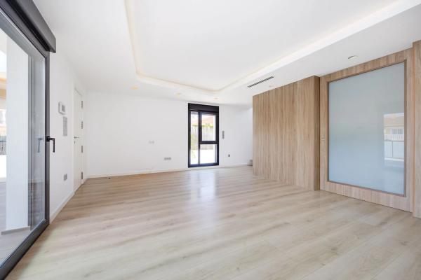 Casa independiente en calle Turmalina, 8