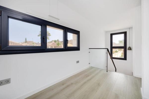 Casa independiente en calle Turmalina, 8