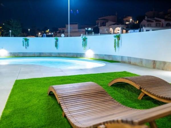 Casa independiente en calle Mar Caribe