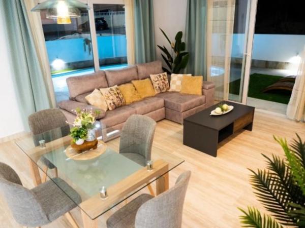 Casa independiente en calle Mar Caribe