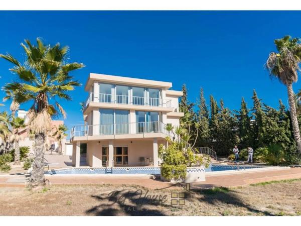 Casa independiente en calle Numero 5, 11