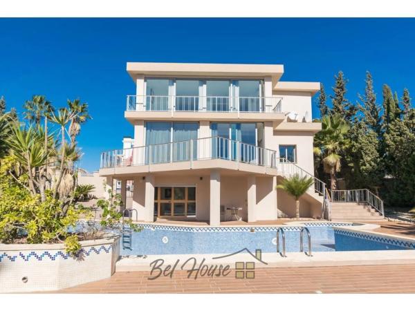 Casa independiente en calle Numero 5, 11