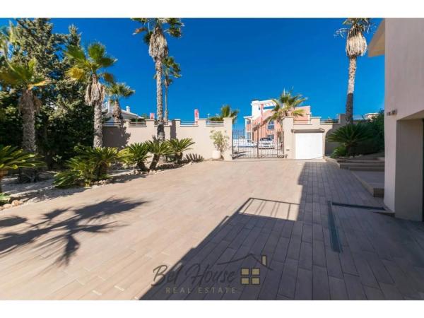 Casa independiente en calle Numero 5, 11