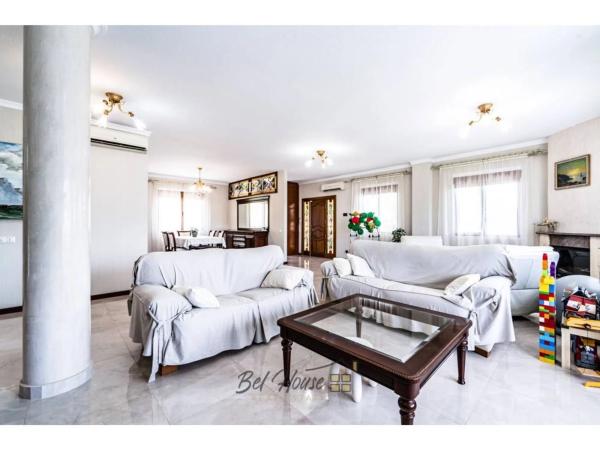 Casa independiente en calle de los Almendros