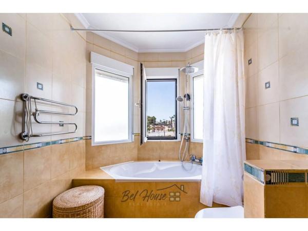 Casa independiente en calle de los Almendros